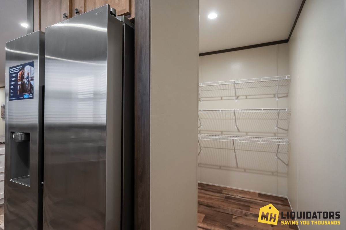 Visionaire Pantry