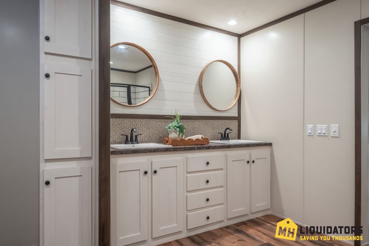 Visionaire Primary Bathroom